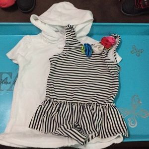 🐠Very pretty size 4T girls swimming suit🐠
